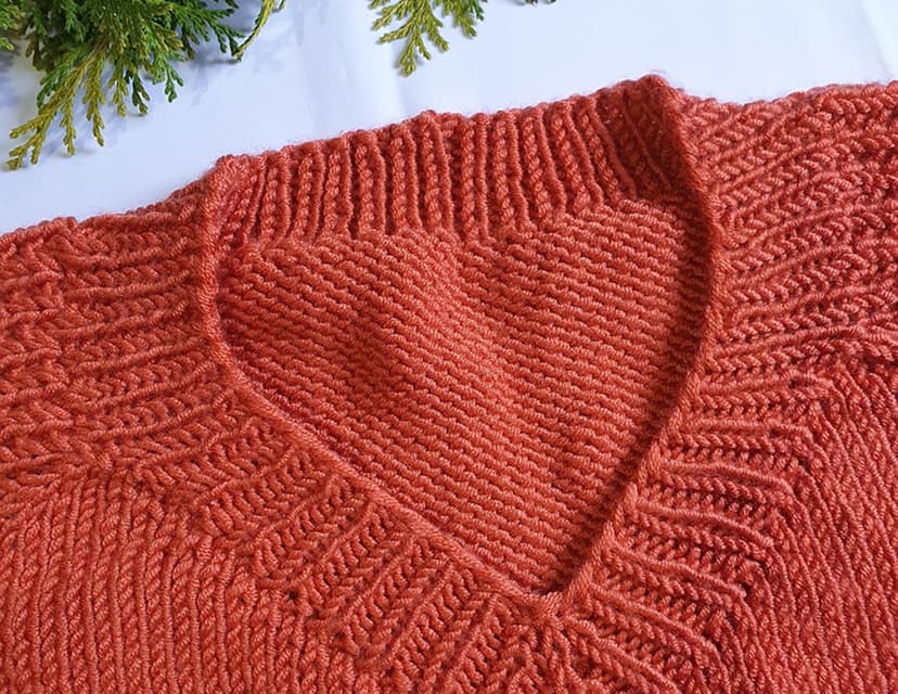 ハートネックプルオーバー